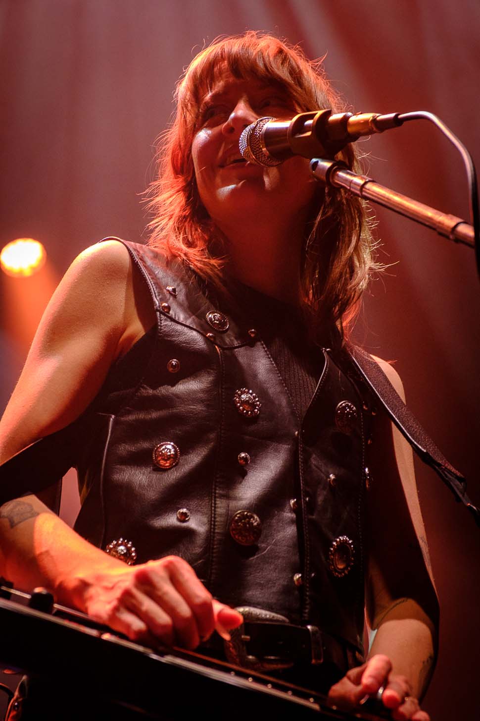 Larkin Poe onstage at Hammersmith Apollo, London