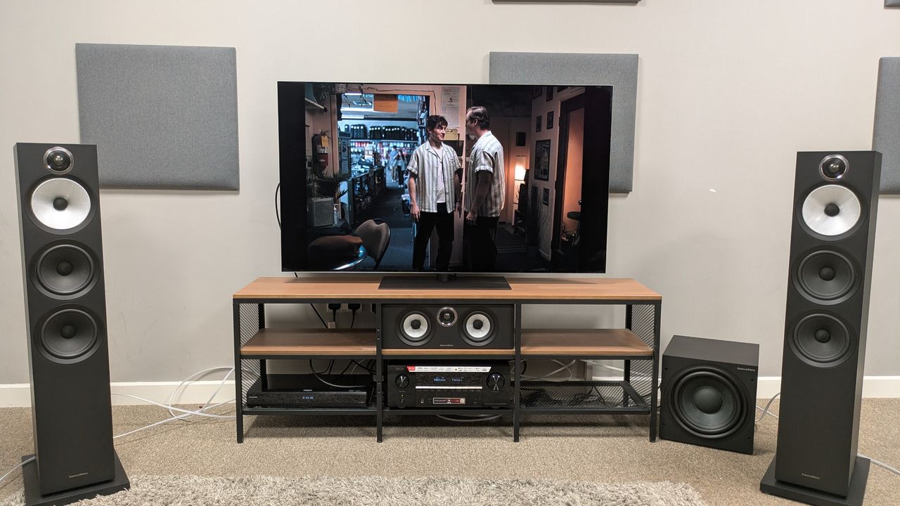 Obsession 4K Blu-ray on LG G6 showing Bear and Ian talking