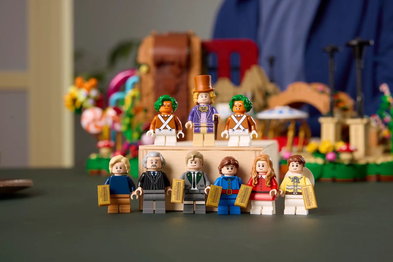 Willy Wonka and the Chocolate Factory LEGO set from multiple angles