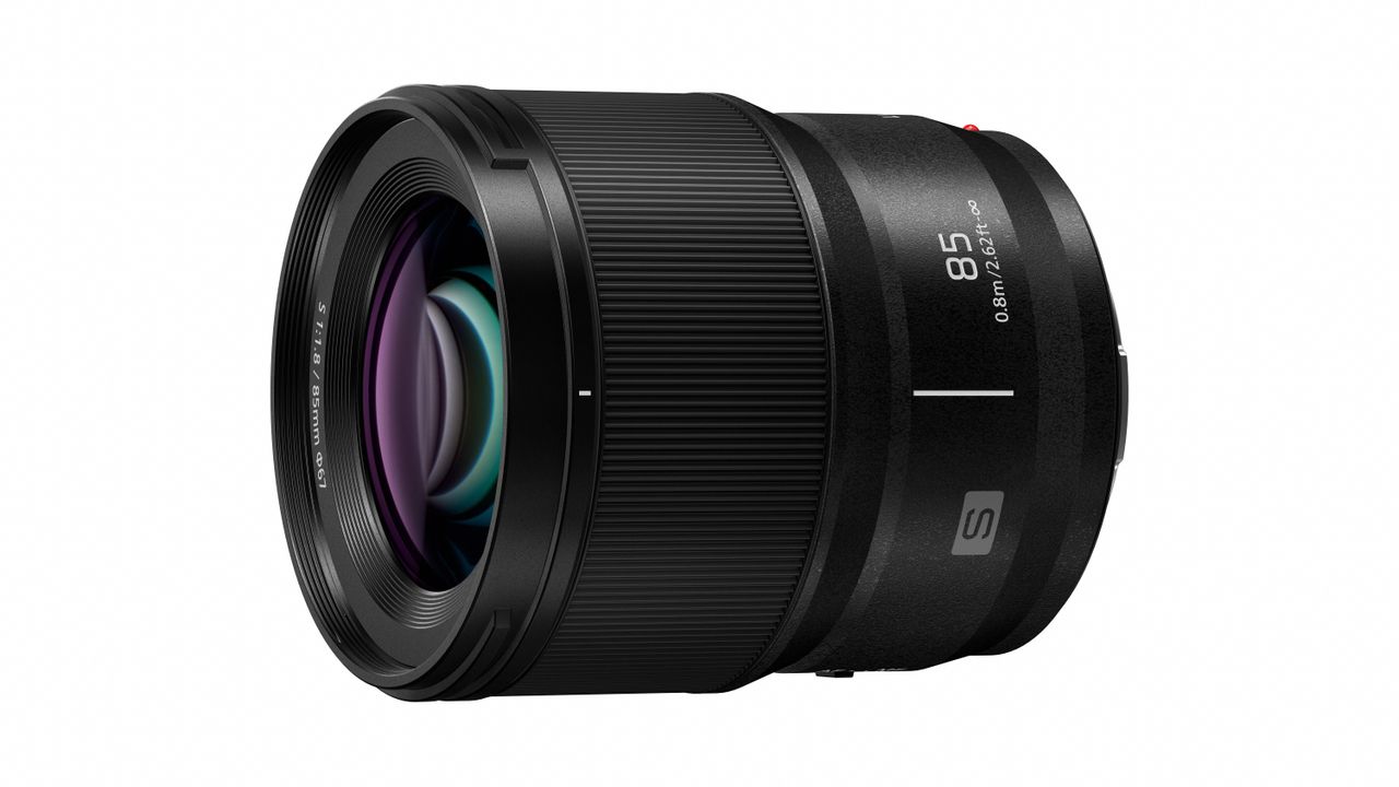 Panasonic S 85mm f/1.8