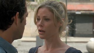 Julie Bowen in Law & Order: SVU Season 10x01