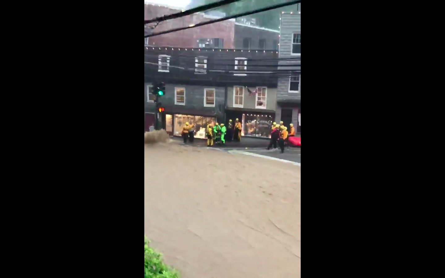 Flash floods devastate Ellicott City, Maryland for the second time in 2 ...