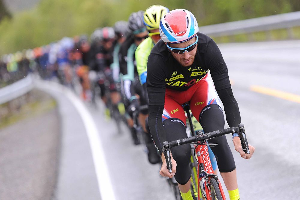 Katusha drive the chase for Kristoff.