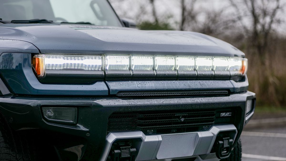2025 GMC Hummer EV 3X SUV test drive.
