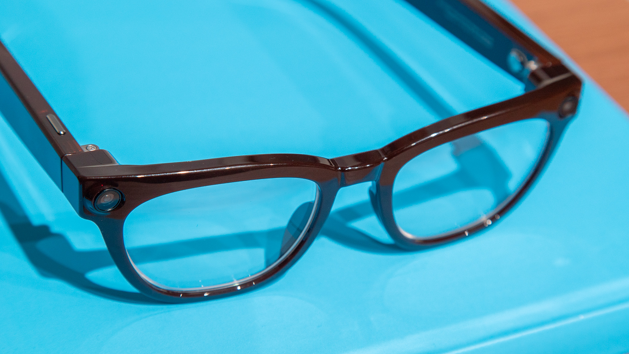 Hands-on with Samsung Glasses with Warby Parker and Gentle Monster styles