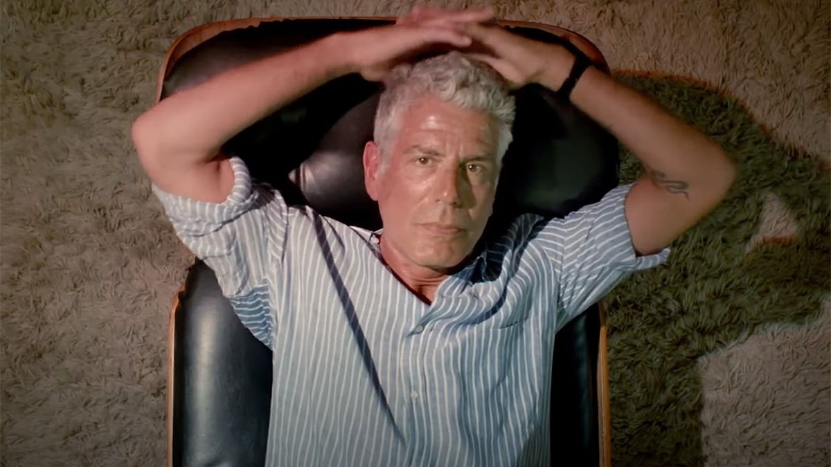 Anthony Bourdain in trailer for Roadrunner 2021.