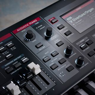 Roland V-Stage 76