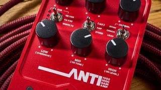 Universal Audio UAFX Anti 1992 amp pedal