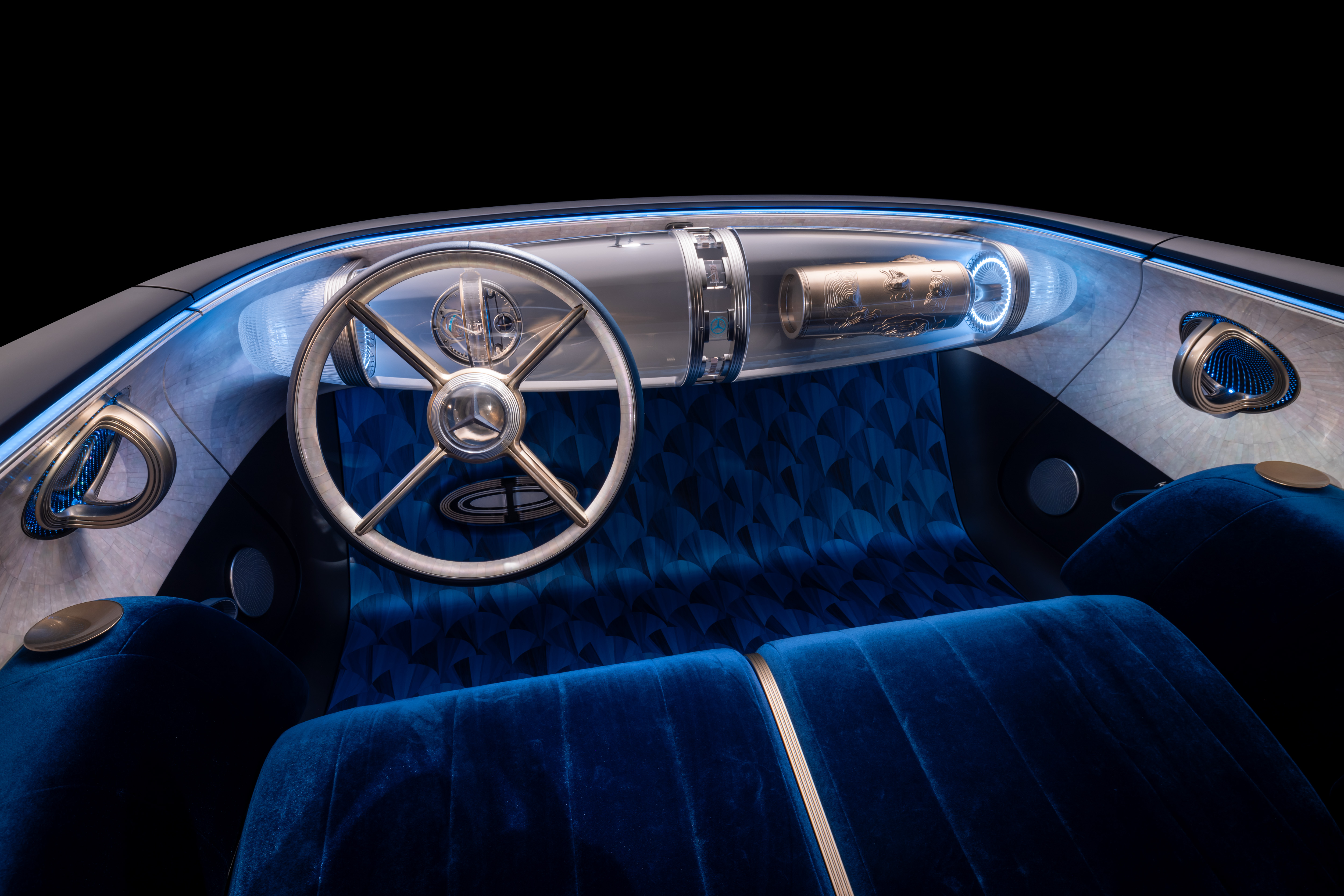 The interior of the Mercedes-Benz Vision Iconic concept