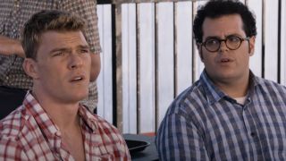 Alan Ritchson and Josh Gad in The Wedding Ringer