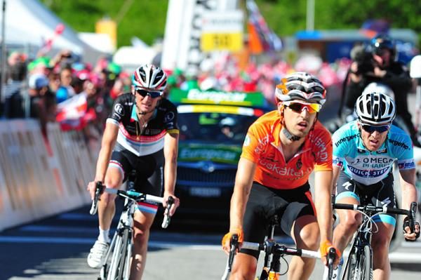 Mikel Nieve (Euskaltel-Euskadi) scoops up second place