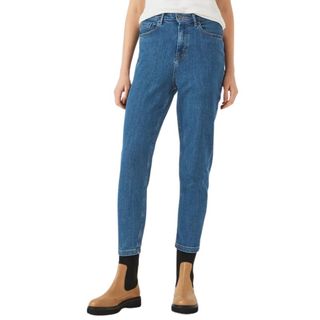 John Lewis ANYDAY Hoxton Mom Jeans on a model styled with tan boots 