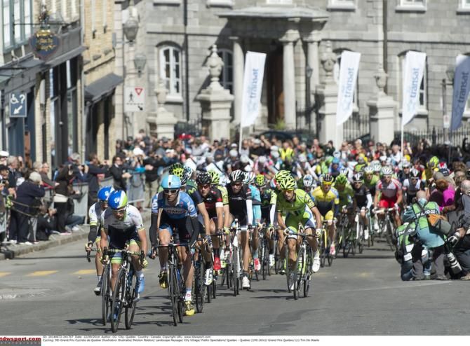 Orica-GreenEdge on the front of the bunch