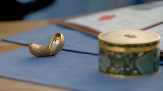 Princess Margaret's items being valued on Antiques Roadshow.