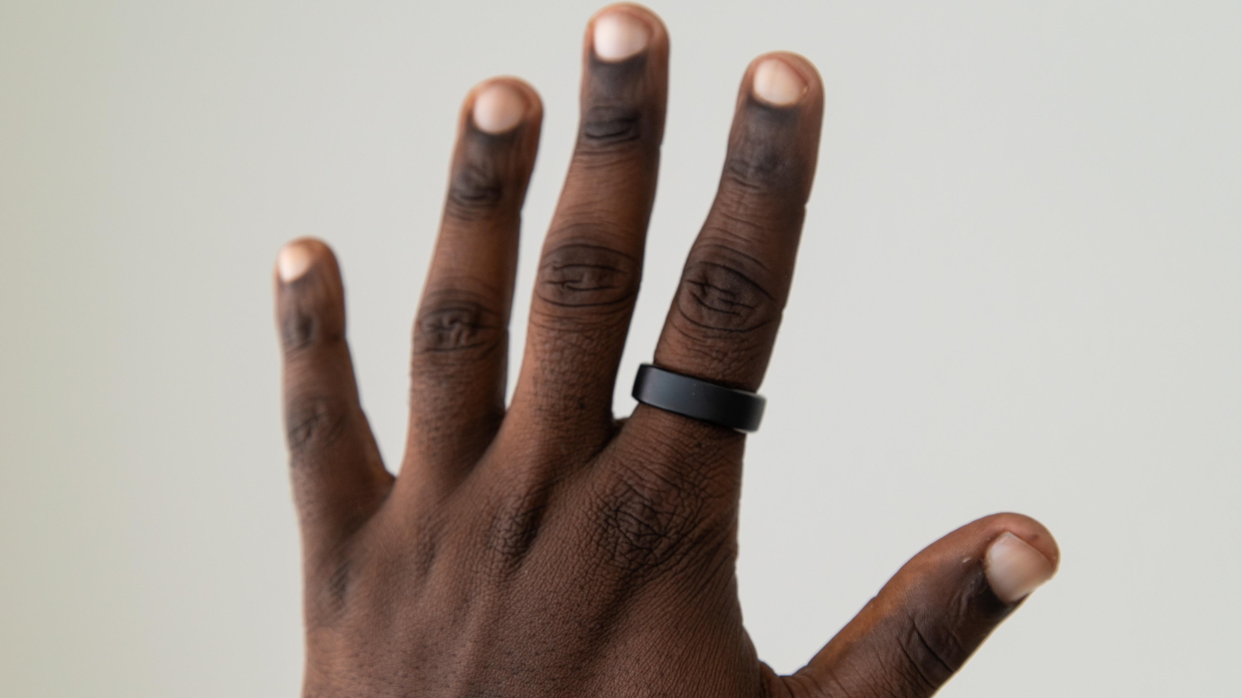 The RingConn Smart Ring on a hand