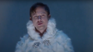 Jimmi Simpson as Mary Lightly in Psych screenshot