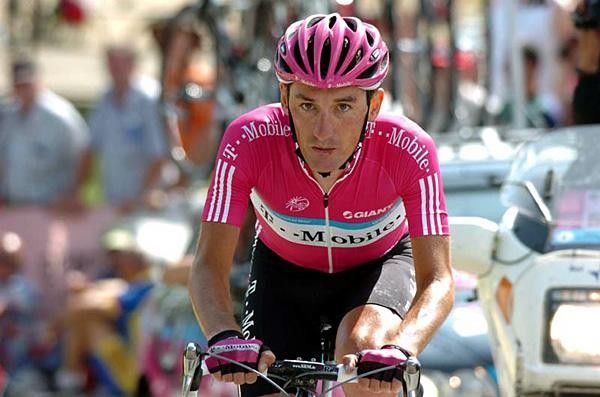 Marco Pinotti (T-Mobile) concentrated on the job.