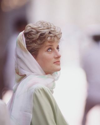 Princess Diana: The curly fringe