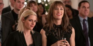 Kristen Stewart, Mackenzie Davis - Happiest Season