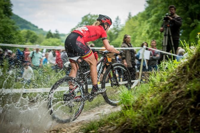 Annika Langvad leads the race