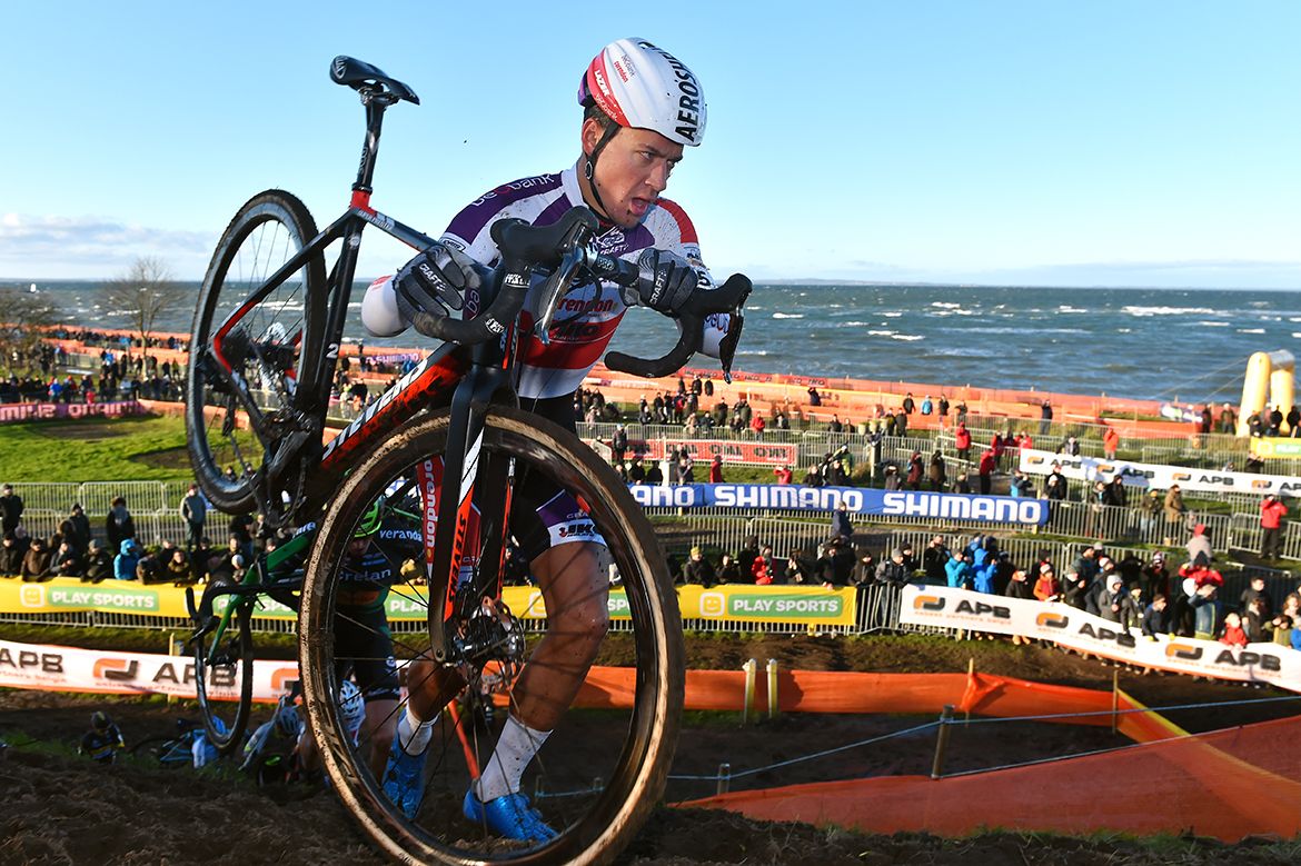 Tom Meeusen tops out on the climb