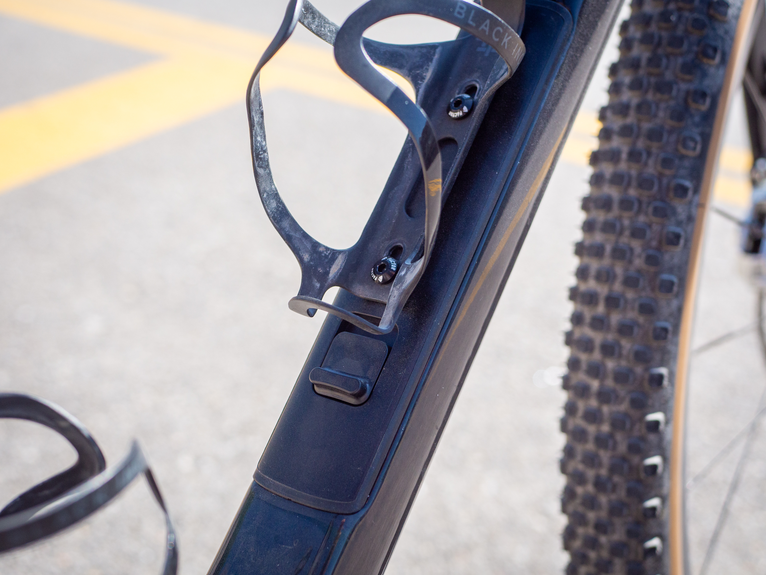 Factor Aluto gravel bike