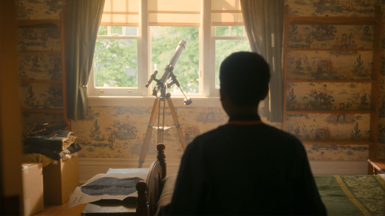 Will with telescope in Welcome to Derry