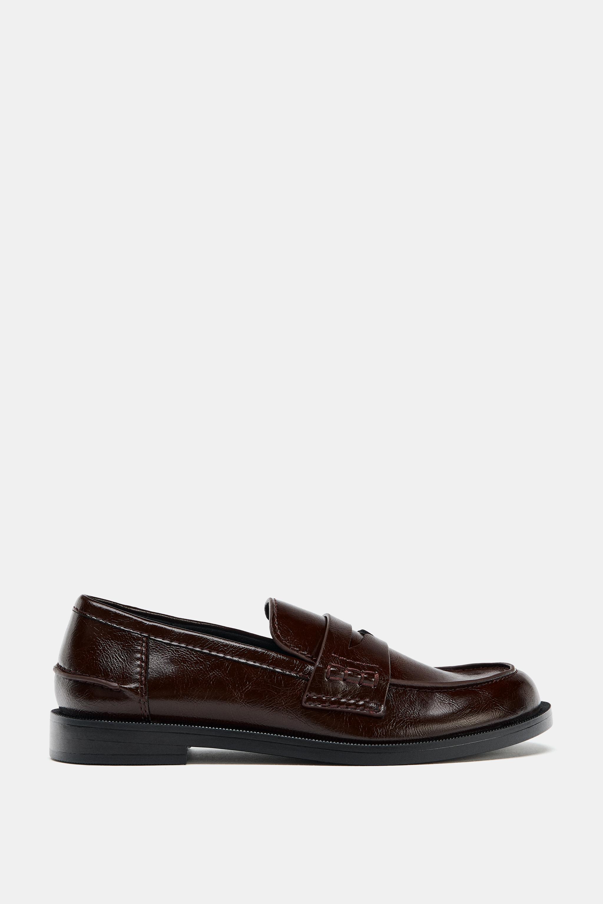 Patent Effect Penny Loafers