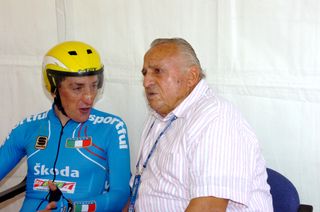 Ercole Baldini with Marco Pinotti ahead of the time trial at the 2006 World Championships in Salzburg.