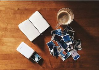 Polaroid Zip Instant Photoprinter Review: It's a Snap to Use