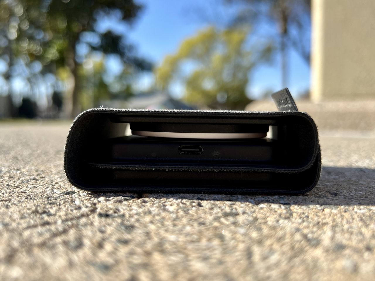 Mophie 3 In 1 Travel Charger Magsafe Folded