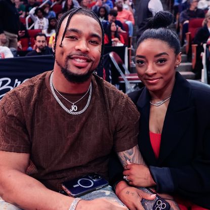 Simone Biles and Jonathan Owens attend a game between the Houston Rockets and the Los Angeles Lakers at Toyota Center on January 29, 2024 in Houston, Texas.