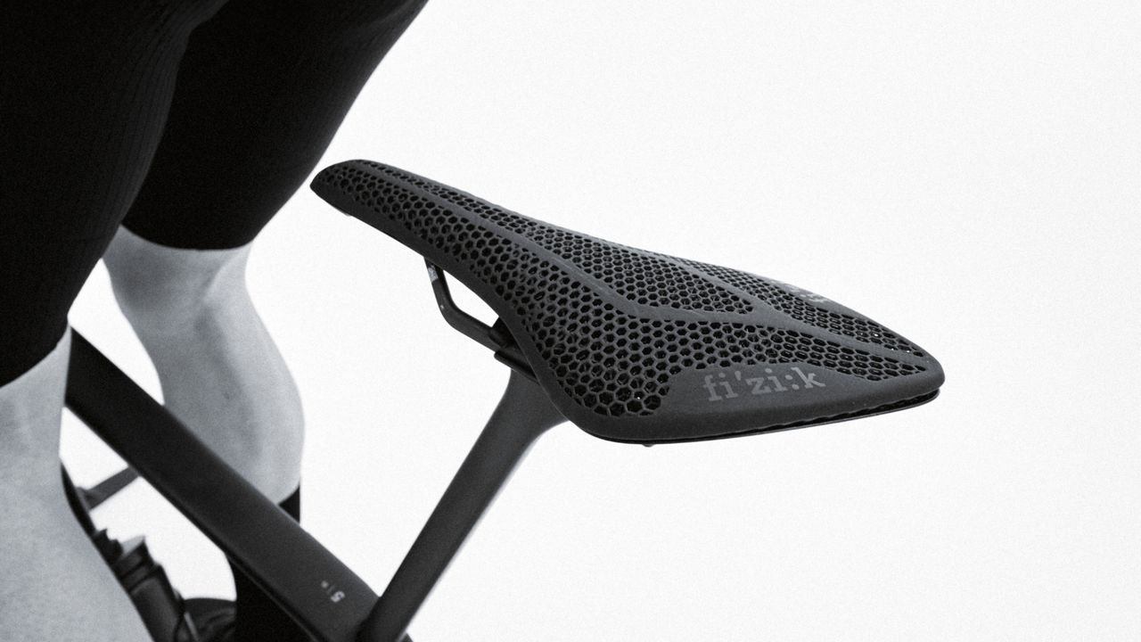 Fizik Vento Arione R1 Adaptive saddle 