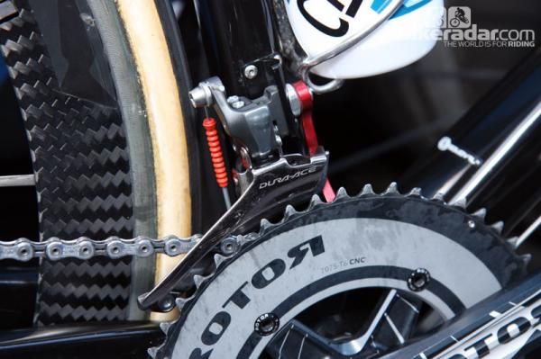 The Shimano Dura-Ace front derailleur on this Garmin-Barracuda Cerv&eacute;lo R3 is augmented with Gore Ride-On sealed cables and a Rotor chain keeper