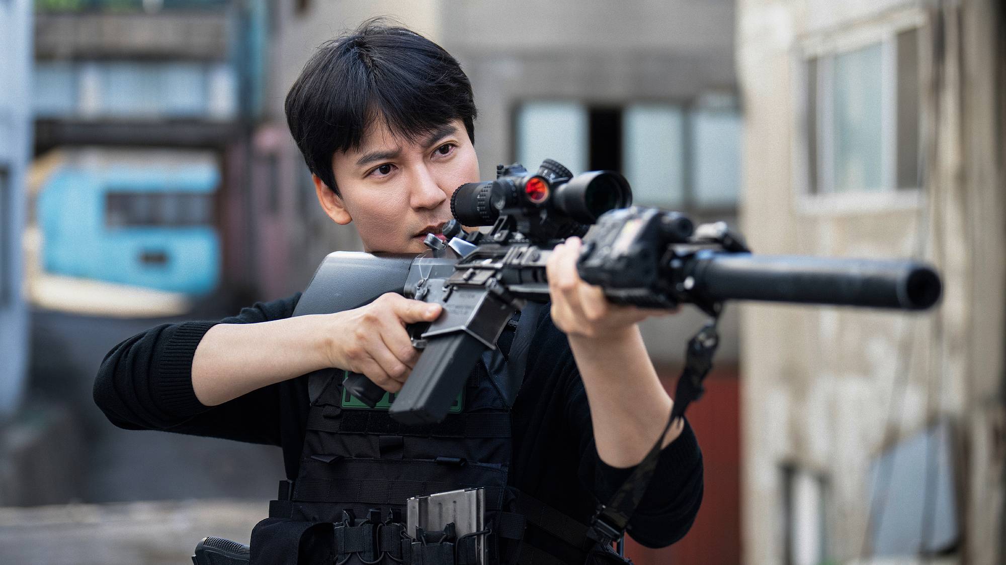Kim Nam-gil as Lee Do in "Trigger" on Netflix