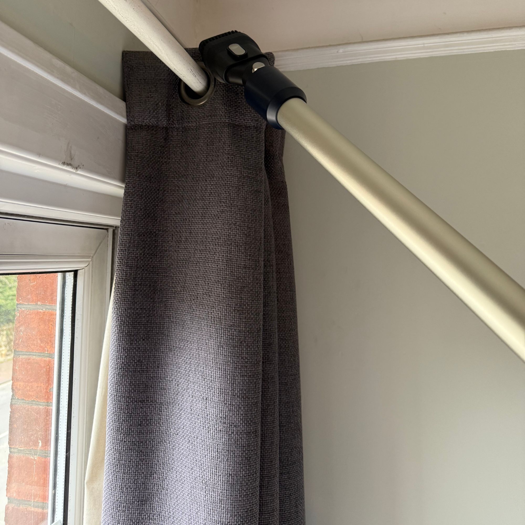 Using the Beldray Airgo to vacuum curtains