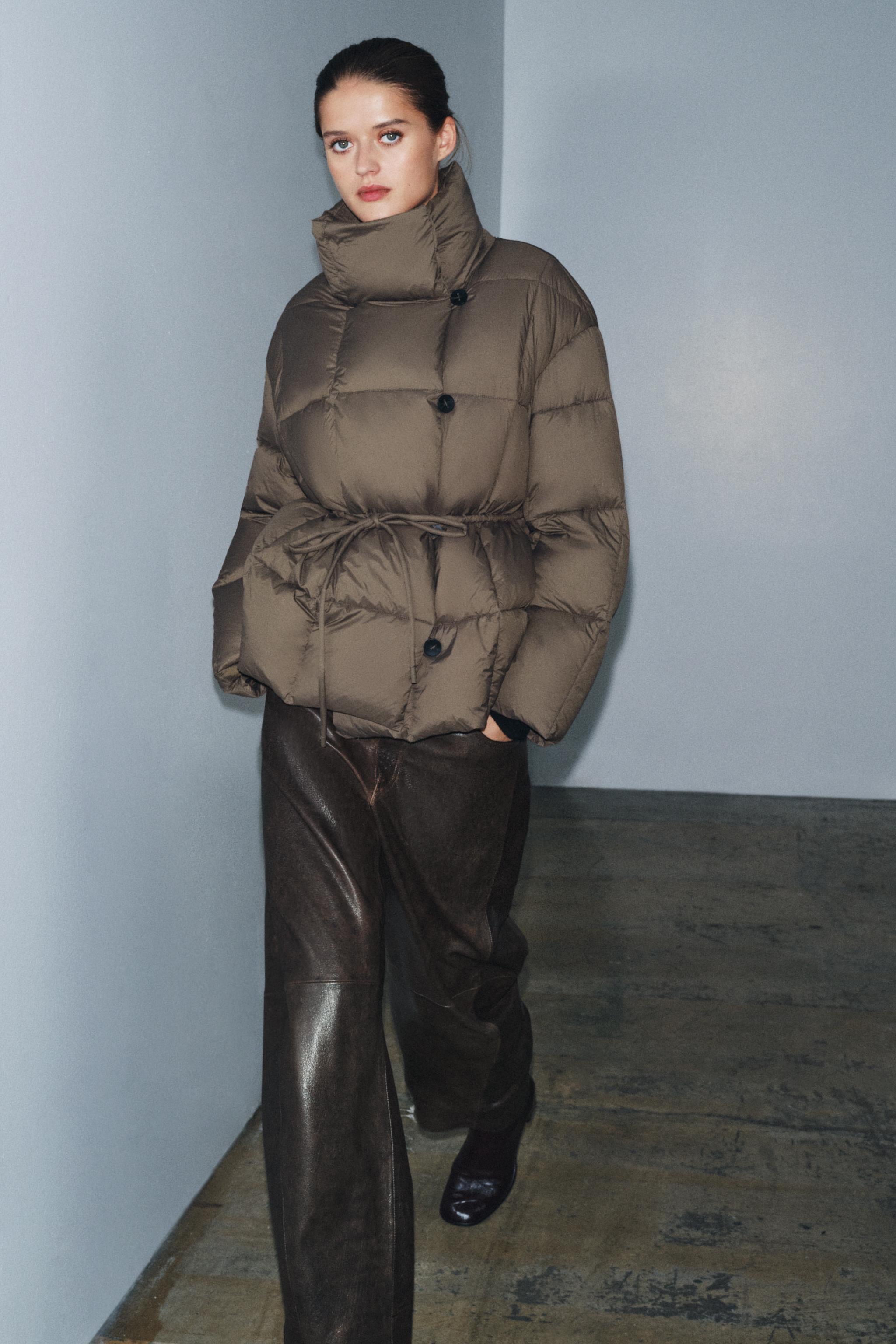 Short Puffer Jacket With Belt Zw Collection