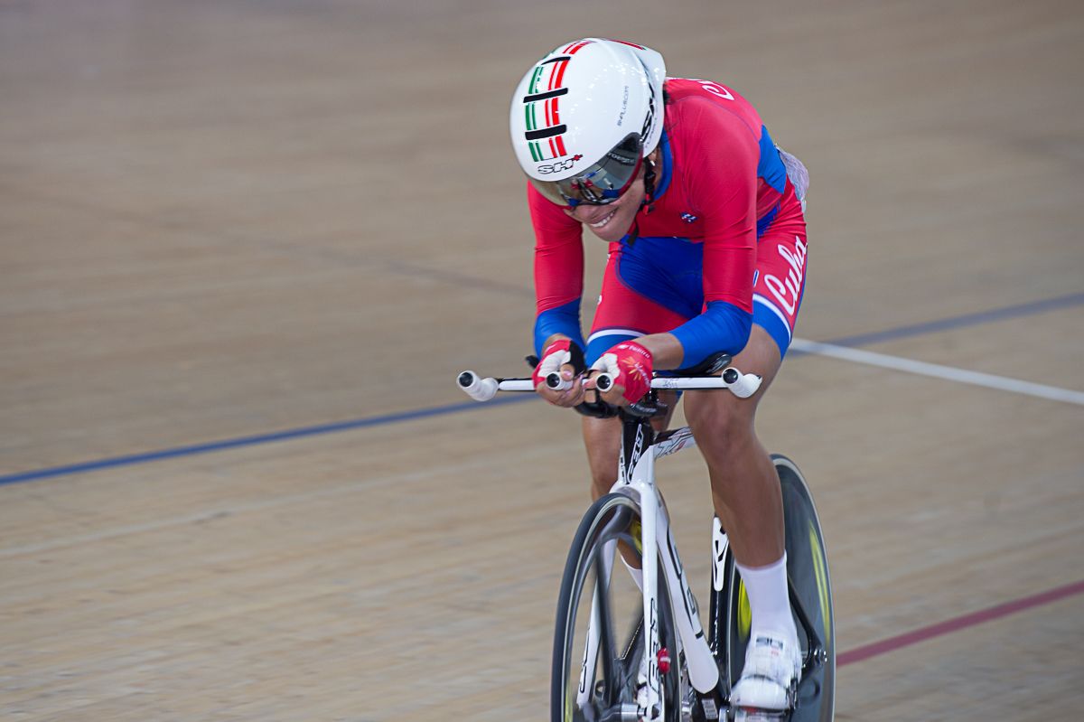 Marlies Mejias Garcia (Cuba) riding to second in the time trial