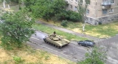 Ukraine accuses Russia of sending tanks across its border