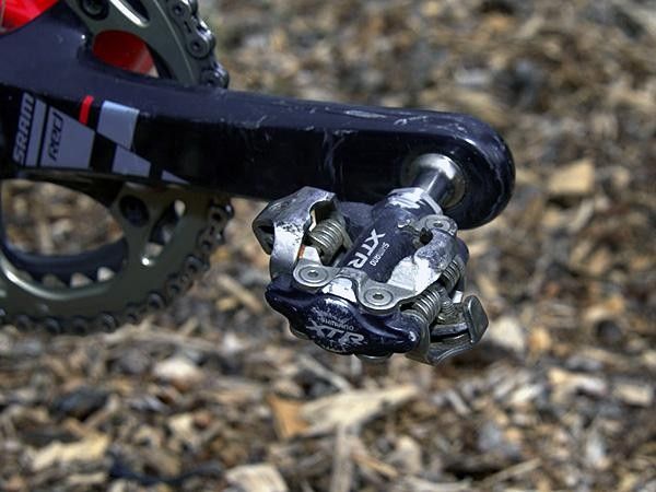Parbo says he knows that he could save a lot of weight by swapping to a different set of pedals but is unwilling to forego the superior function of his current Shimano XTRs.
