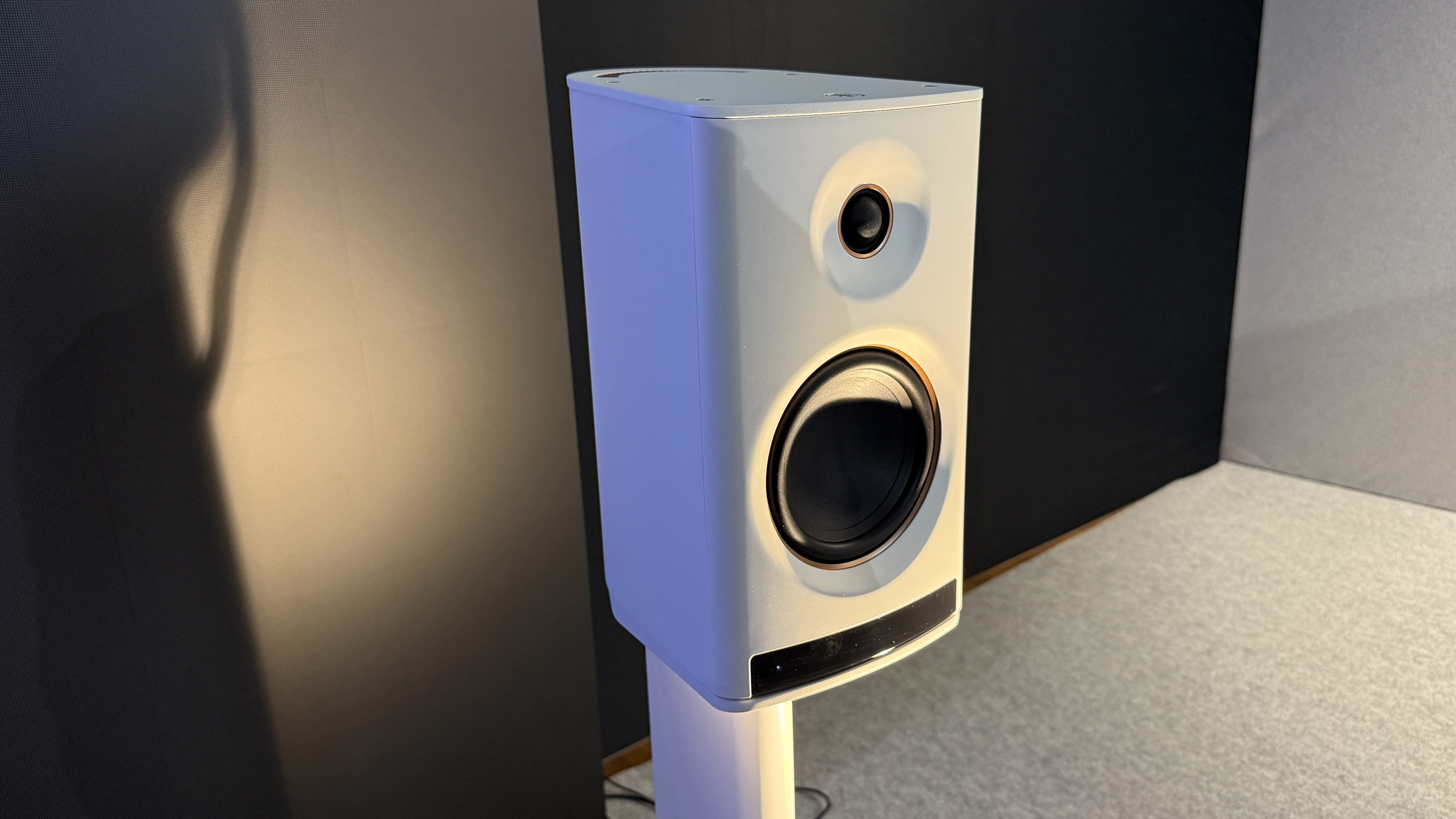 Yamaha NX-70A in white at a trade show