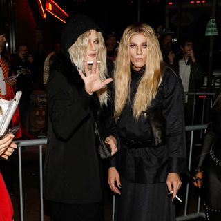 famous singer couples costumes