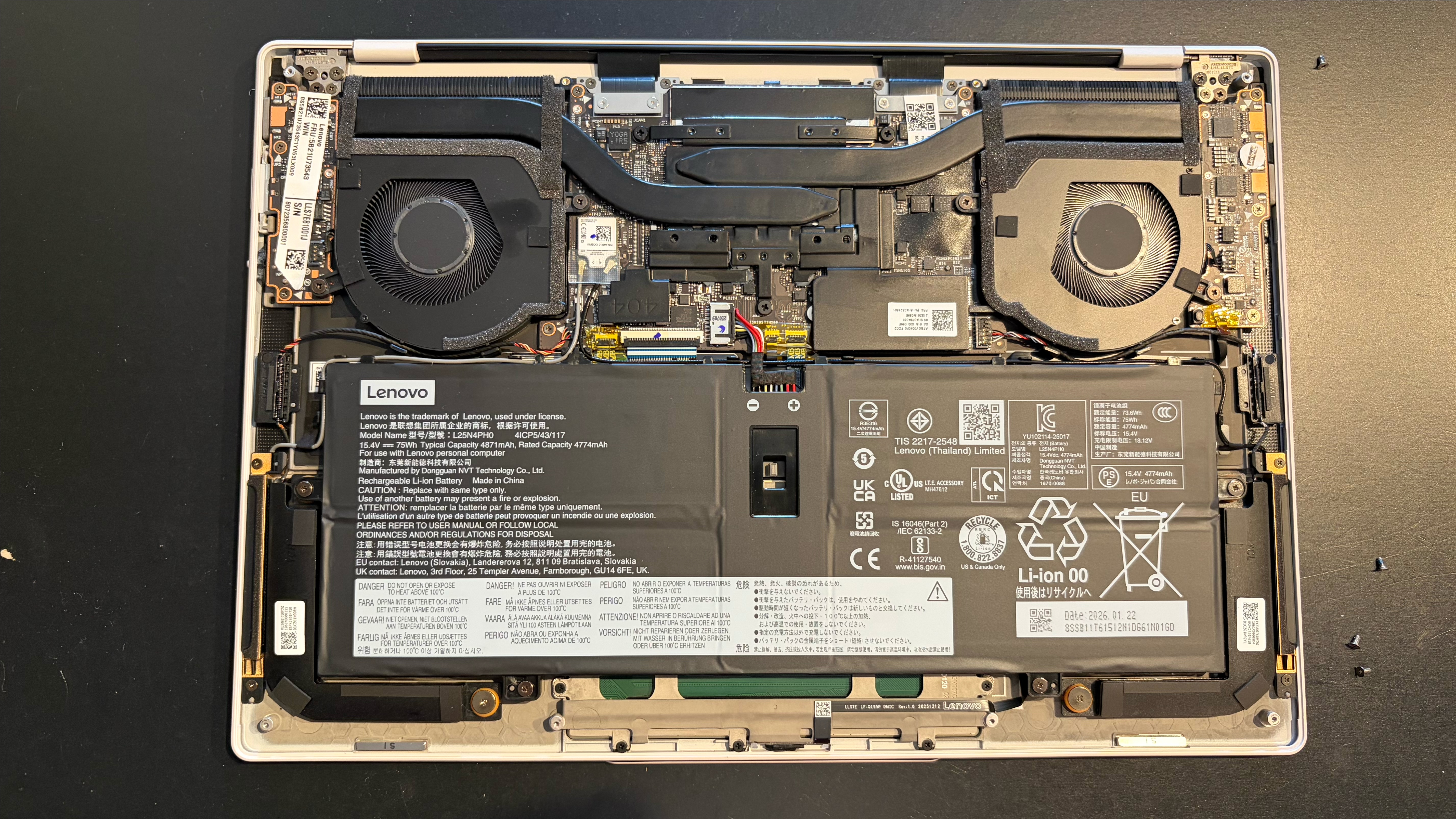 Lenovo Yoga Slim 7i Aura Edition Gen 11
