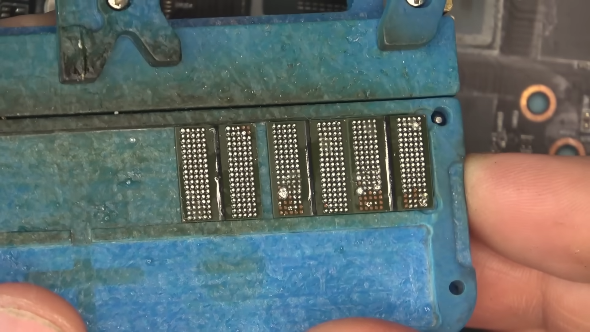Repairing a dead RX 7800 XT