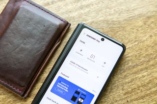 Samsung Pay Z Fold 3 Cover Screen