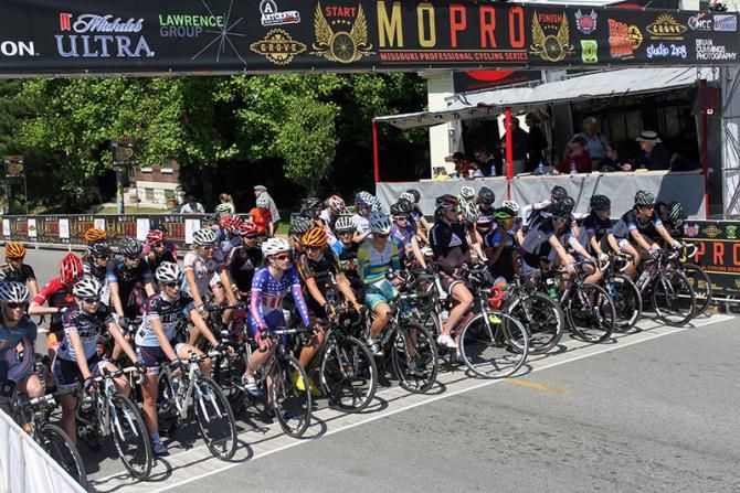 Women on the start line