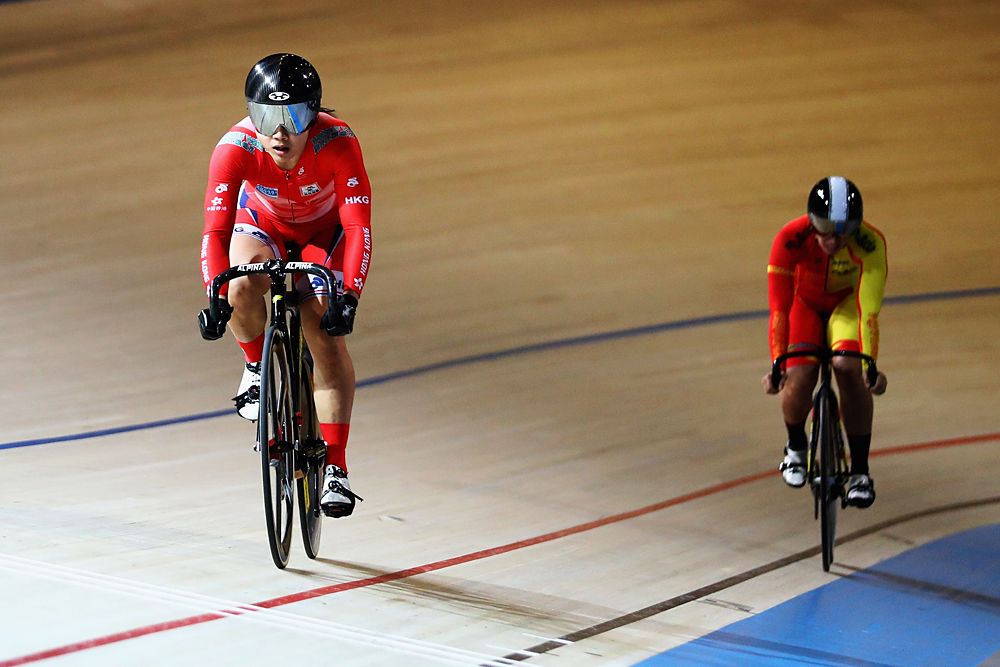 Wai Sze Lee (Hong Kong) takes her third medal of the meet, gold in the individual sprint