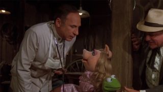 Mel Brooks talking to Kermit The Frog and Miss Piggy