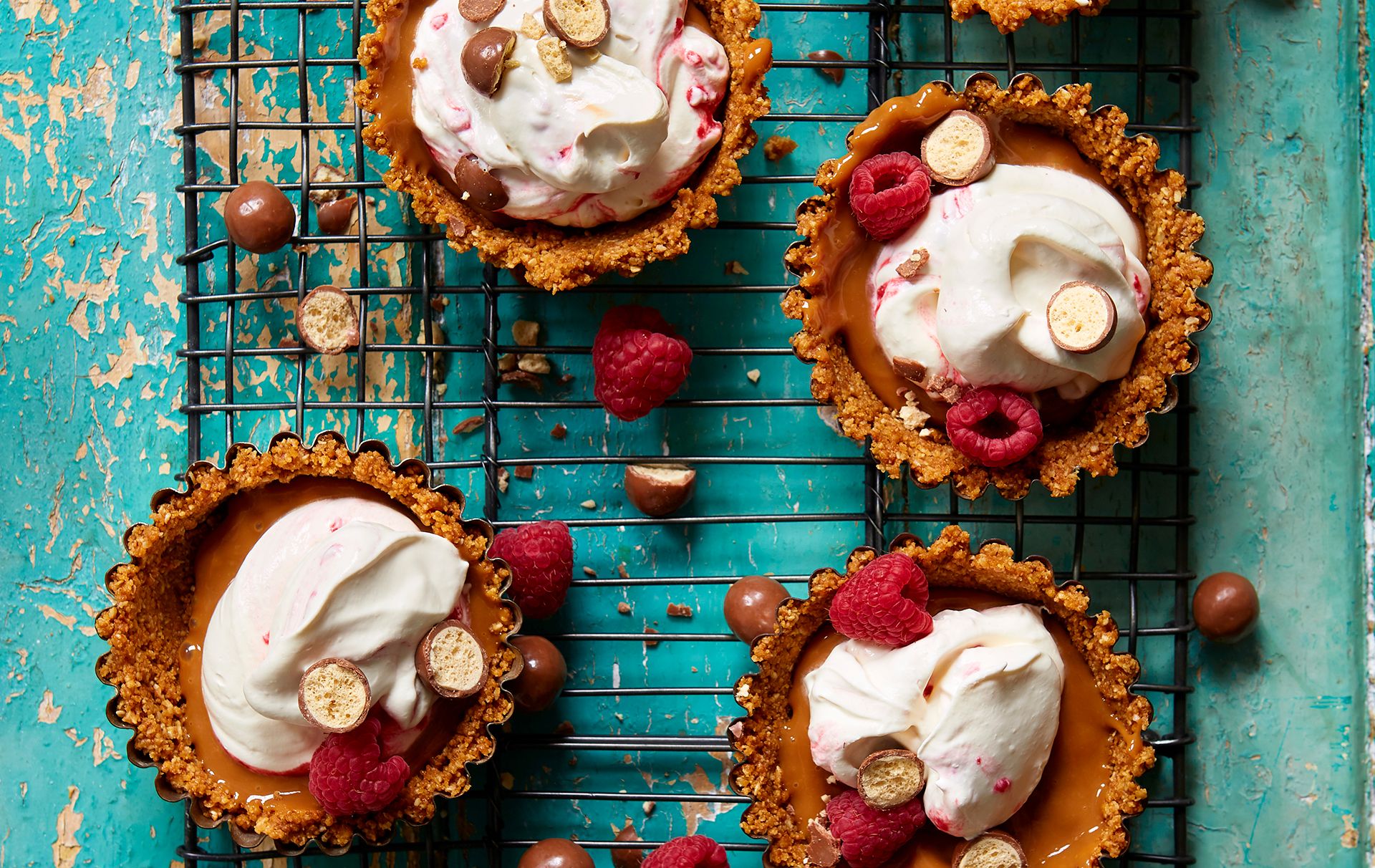 Banoffee raspberry tarts recipe