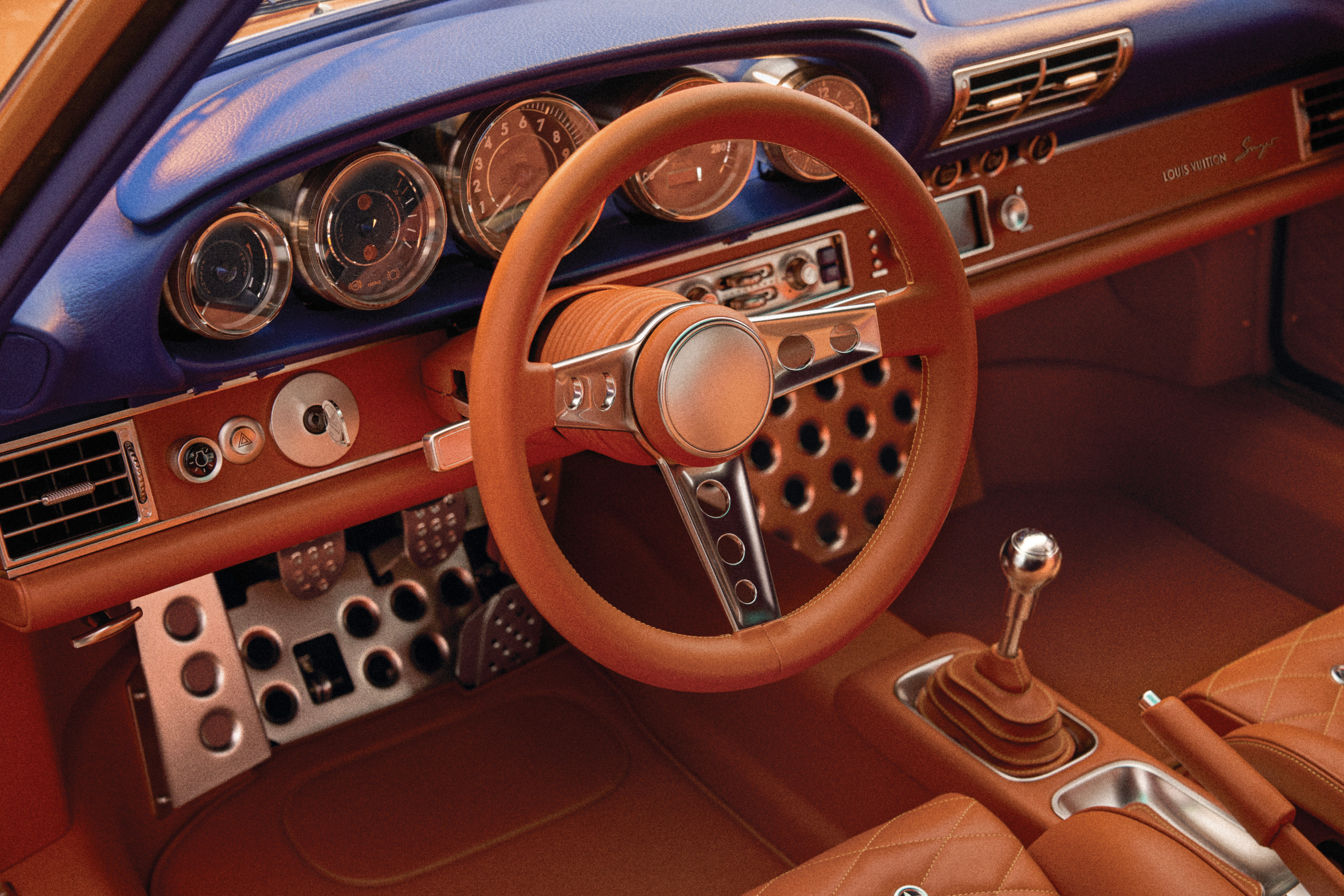 Singer Classic x Louis Vuitton, dashboard